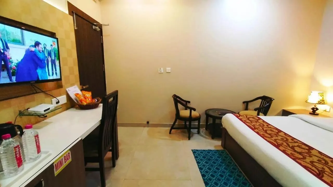 Hotel Ozas Grand 바라나시