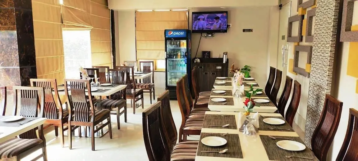 Hotel Ozas Grand Váránasí